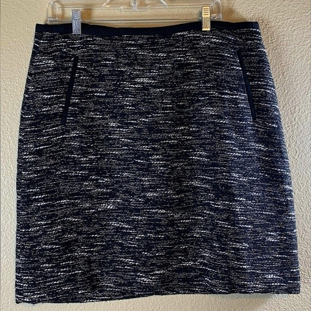 Talbots, Size 12, Black and White Tweed-like Woven Skirt
